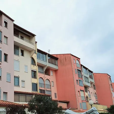 Apartment T2 Piscine Et Parking *