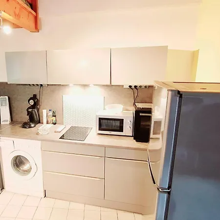 T2 Piscine Et Parking Apartment