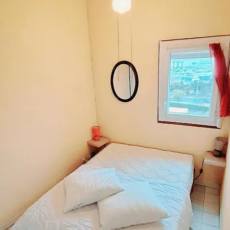 Apartment T2 Piscine Et Parking *